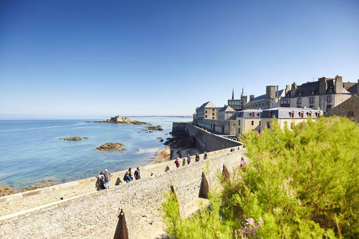 Chambre De La Nonne En Vacances Dol-de-Bretagne Buitenkant foto